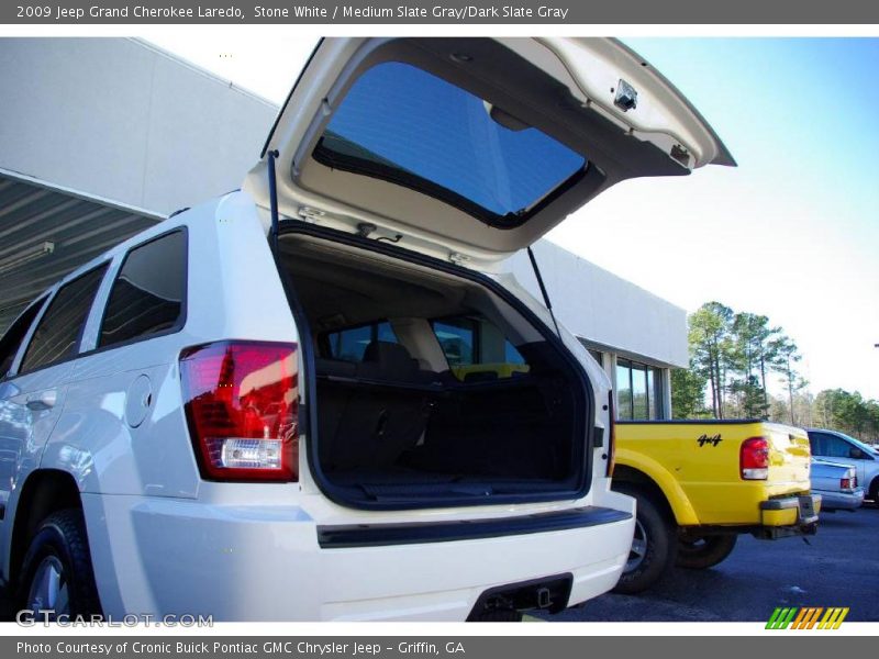 Stone White / Medium Slate Gray/Dark Slate Gray 2009 Jeep Grand Cherokee Laredo