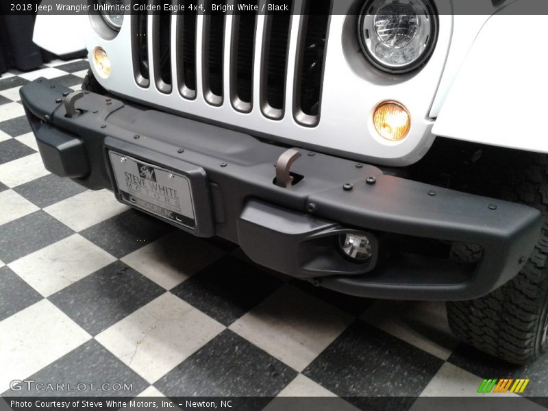 Bright White / Black 2018 Jeep Wrangler Unlimited Golden Eagle 4x4