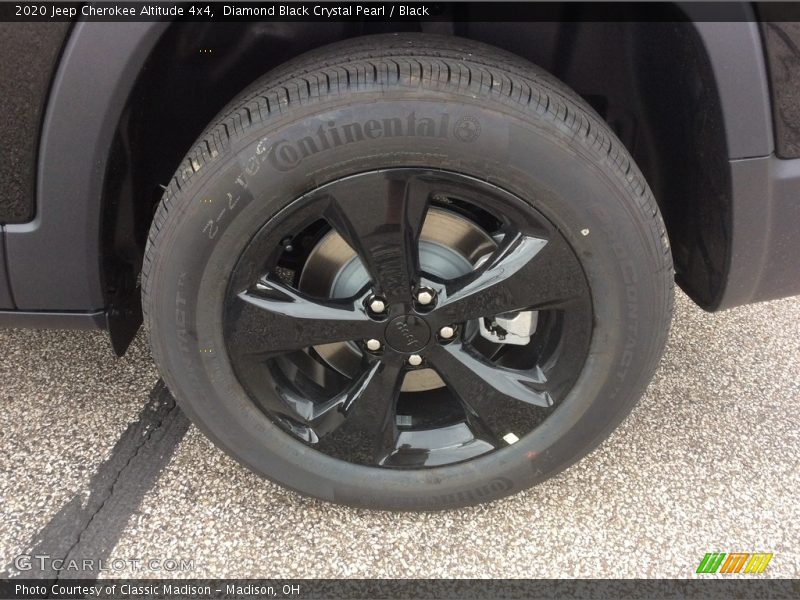 Diamond Black Crystal Pearl / Black 2020 Jeep Cherokee Altitude 4x4