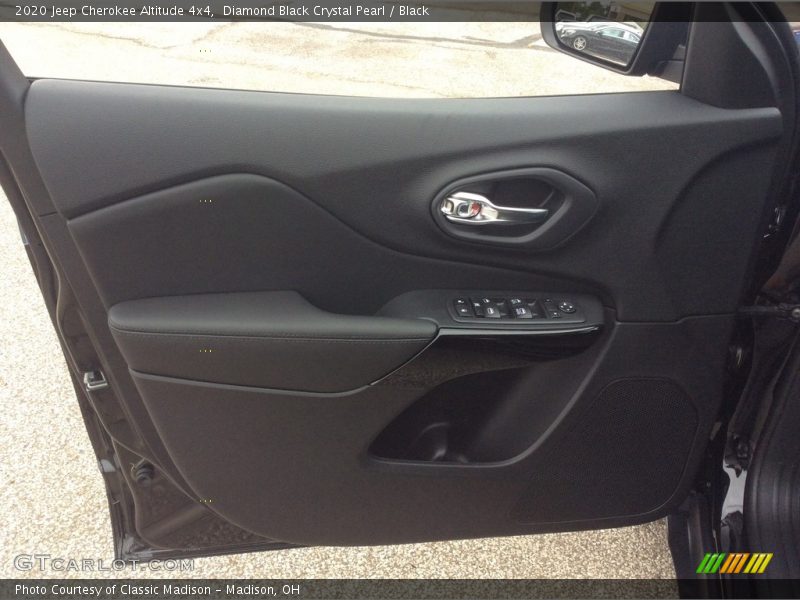 Diamond Black Crystal Pearl / Black 2020 Jeep Cherokee Altitude 4x4