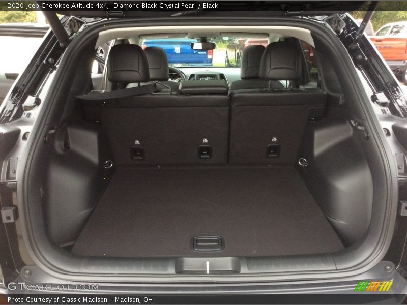 Diamond Black Crystal Pearl / Black 2020 Jeep Cherokee Altitude 4x4