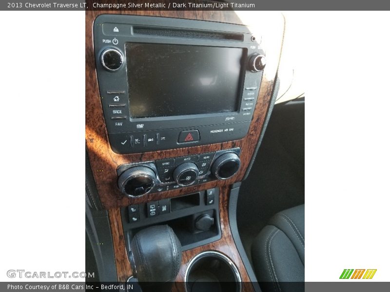 Champagne Silver Metallic / Dark Titanium/Light Titanium 2013 Chevrolet Traverse LT