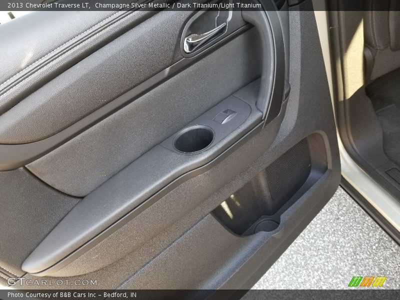 Champagne Silver Metallic / Dark Titanium/Light Titanium 2013 Chevrolet Traverse LT