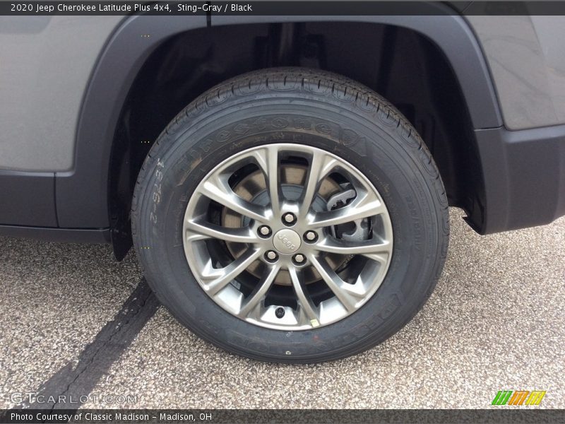 Sting-Gray / Black 2020 Jeep Cherokee Latitude Plus 4x4