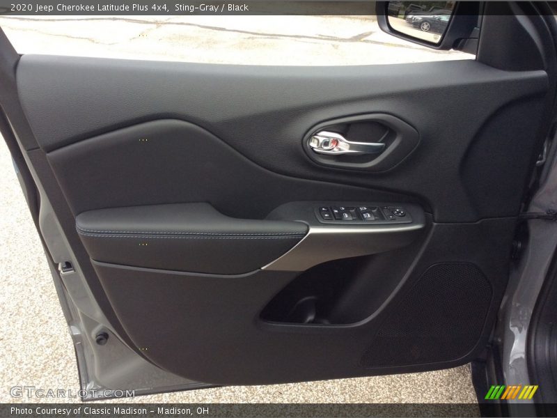 Sting-Gray / Black 2020 Jeep Cherokee Latitude Plus 4x4
