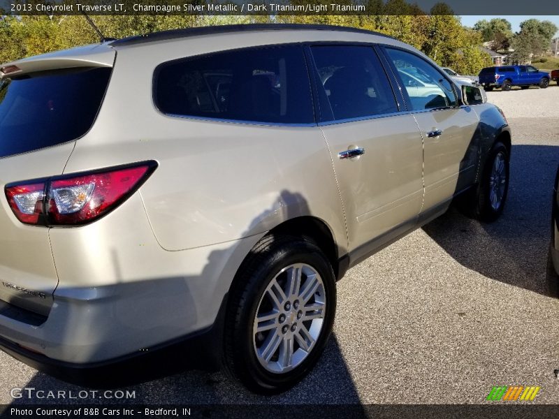 Champagne Silver Metallic / Dark Titanium/Light Titanium 2013 Chevrolet Traverse LT