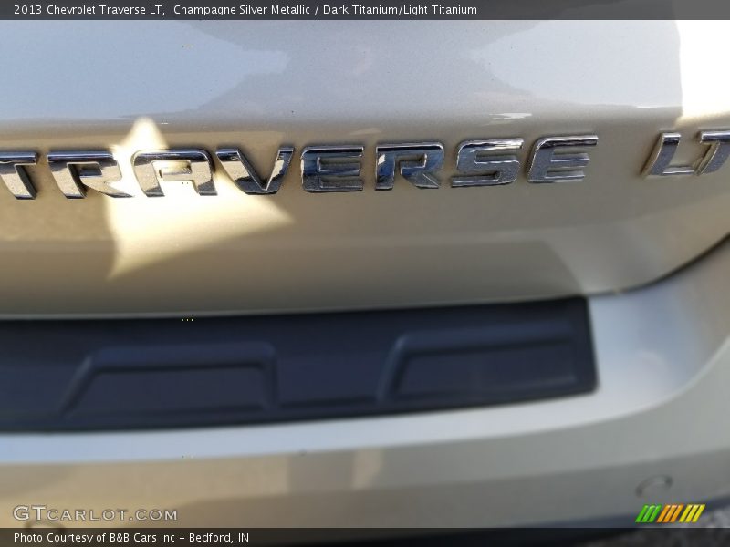 Champagne Silver Metallic / Dark Titanium/Light Titanium 2013 Chevrolet Traverse LT