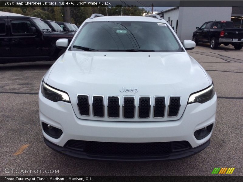 Bright White / Black 2020 Jeep Cherokee Latitude Plus 4x4