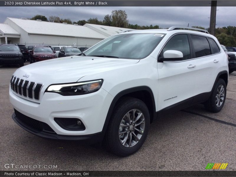 Bright White / Black 2020 Jeep Cherokee Latitude Plus 4x4