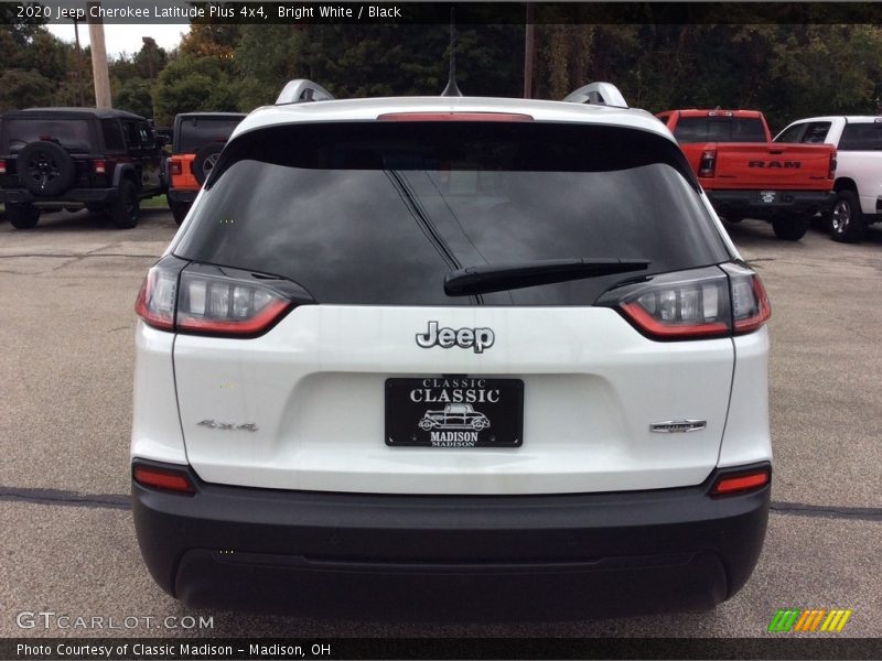 Bright White / Black 2020 Jeep Cherokee Latitude Plus 4x4