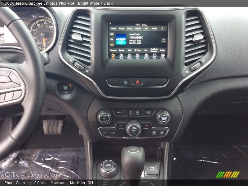 Bright White / Black 2020 Jeep Cherokee Latitude Plus 4x4