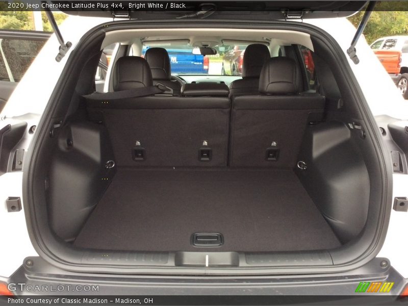 Bright White / Black 2020 Jeep Cherokee Latitude Plus 4x4