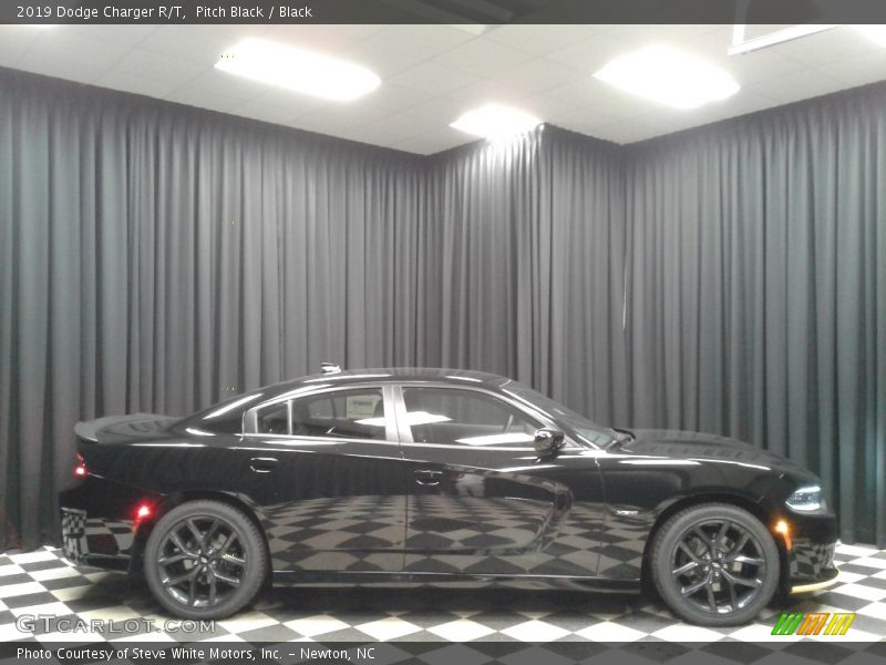 Pitch Black / Black 2019 Dodge Charger R/T