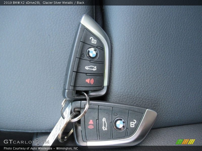 Glacier Silver Metallic / Black 2019 BMW X2 sDrive28i