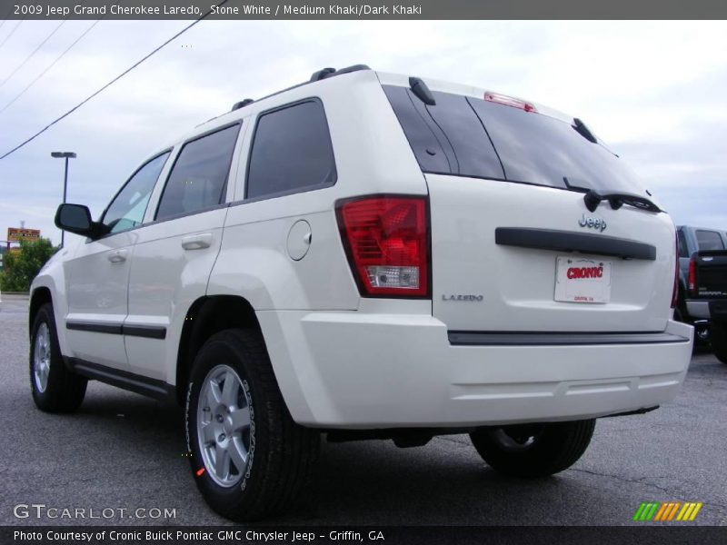 Stone White / Medium Khaki/Dark Khaki 2009 Jeep Grand Cherokee Laredo