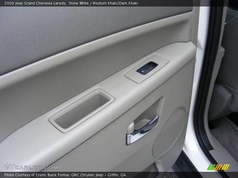 Stone White / Medium Khaki/Dark Khaki 2009 Jeep Grand Cherokee Laredo