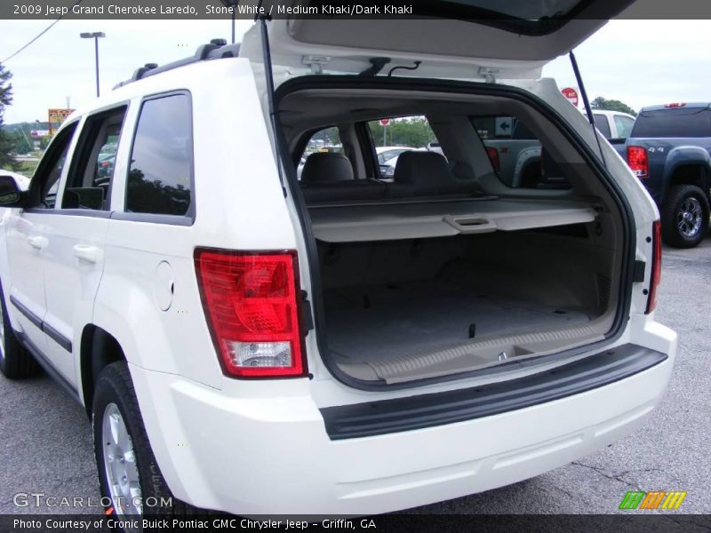 Stone White / Medium Khaki/Dark Khaki 2009 Jeep Grand Cherokee Laredo