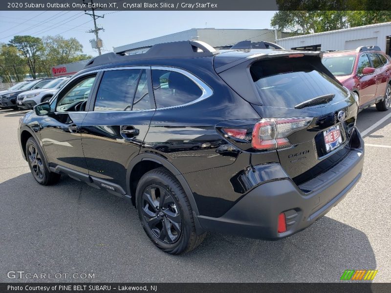 Crystal Black Silica / Gray StarTex 2020 Subaru Outback Onyx Edition XT