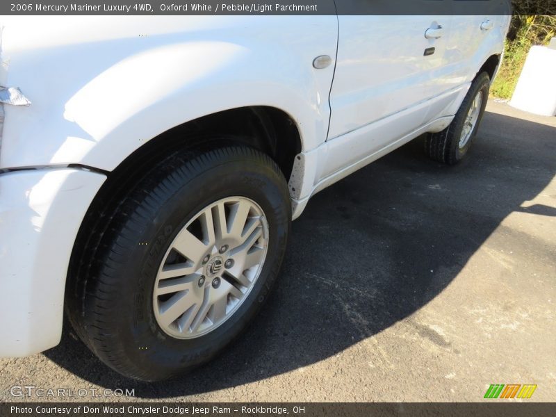 Oxford White / Pebble/Light Parchment 2006 Mercury Mariner Luxury 4WD