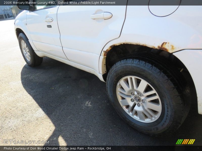 Oxford White / Pebble/Light Parchment 2006 Mercury Mariner Luxury 4WD