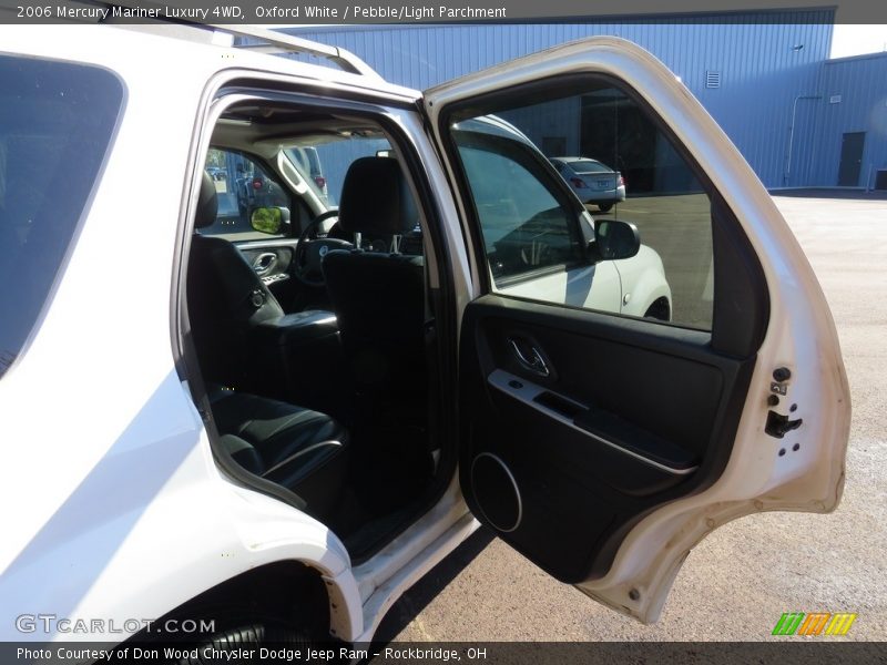 Oxford White / Pebble/Light Parchment 2006 Mercury Mariner Luxury 4WD