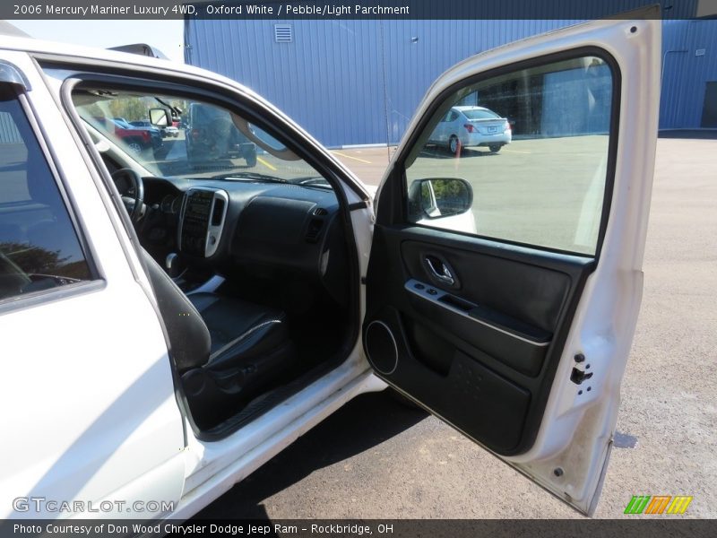 Oxford White / Pebble/Light Parchment 2006 Mercury Mariner Luxury 4WD