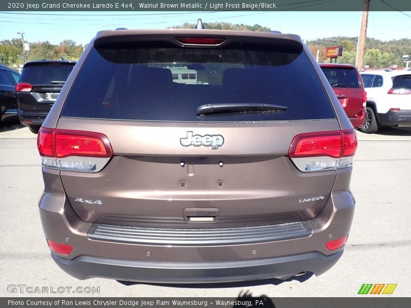 Walnut Brown Metallic / Light Frost Beige/Black 2020 Jeep Grand Cherokee Laredo E 4x4