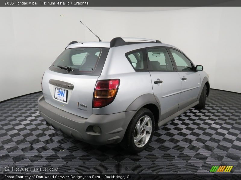 Platinum Metallic / Graphite 2005 Pontiac Vibe