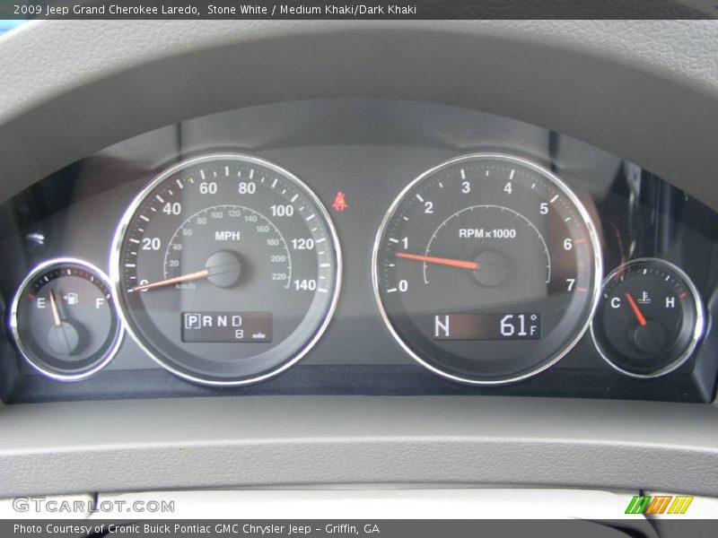 Stone White / Medium Khaki/Dark Khaki 2009 Jeep Grand Cherokee Laredo