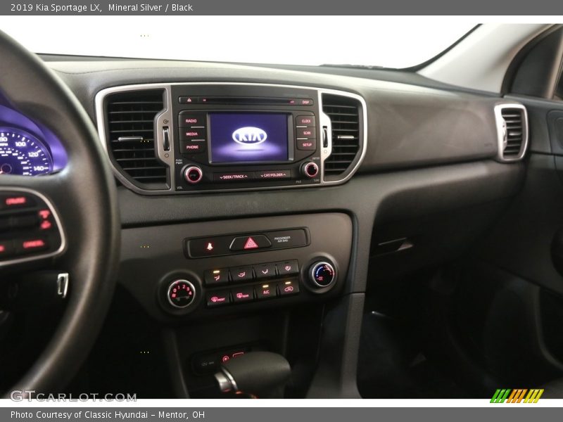 Mineral Silver / Black 2019 Kia Sportage LX