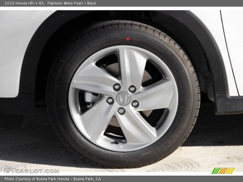Platinum White Pearl / Black 2019 Honda HR-V EX