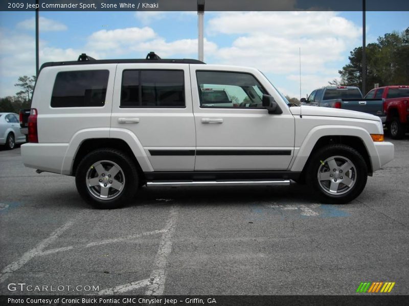 Stone White / Khaki 2009 Jeep Commander Sport