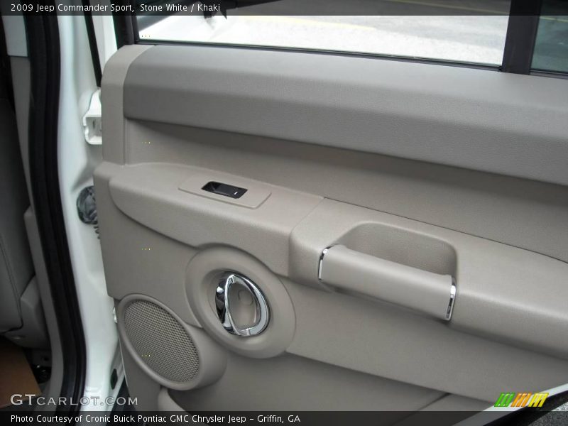 Stone White / Khaki 2009 Jeep Commander Sport