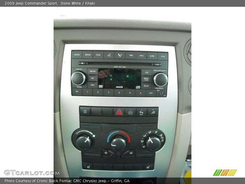 Stone White / Khaki 2009 Jeep Commander Sport