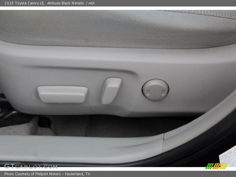 Attitude Black Metallic / Ash 2015 Toyota Camry LE