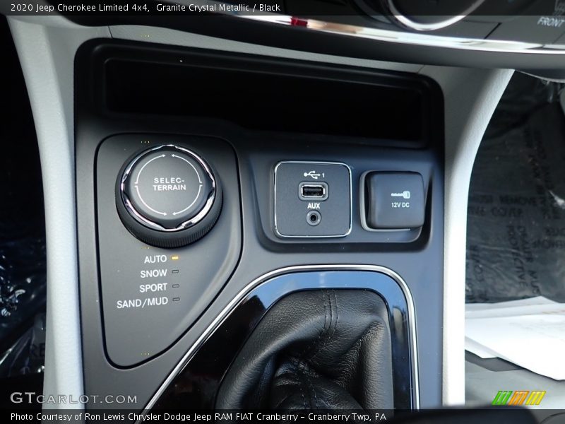 Granite Crystal Metallic / Black 2020 Jeep Cherokee Limited 4x4