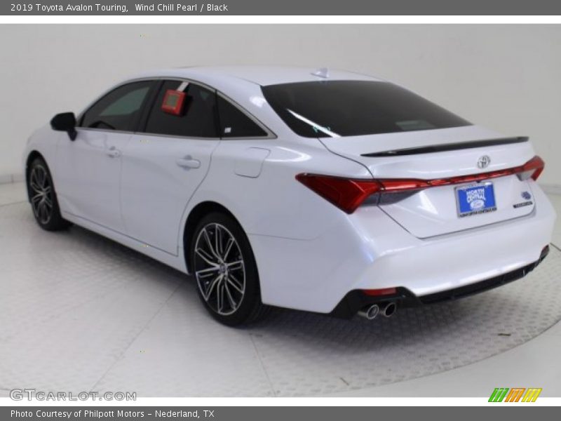 Wind Chill Pearl / Black 2019 Toyota Avalon Touring