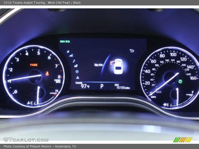 Wind Chill Pearl / Black 2019 Toyota Avalon Touring