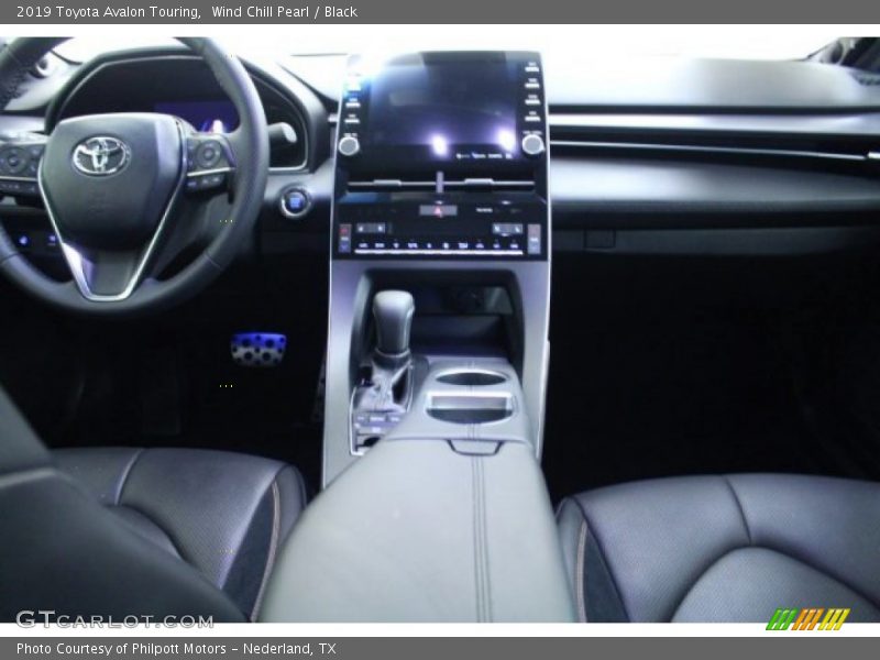 Wind Chill Pearl / Black 2019 Toyota Avalon Touring