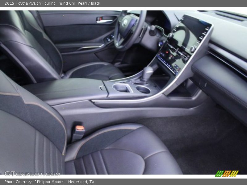 Wind Chill Pearl / Black 2019 Toyota Avalon Touring