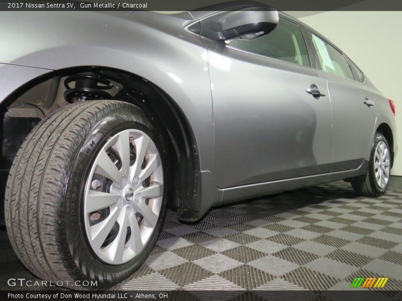 Gun Metallic / Charcoal 2017 Nissan Sentra SV