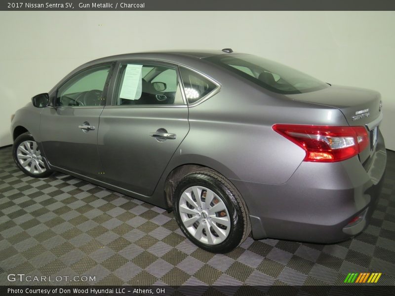 Gun Metallic / Charcoal 2017 Nissan Sentra SV