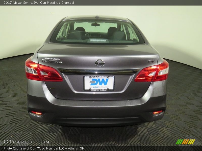 Gun Metallic / Charcoal 2017 Nissan Sentra SV