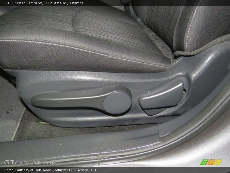 Gun Metallic / Charcoal 2017 Nissan Sentra SV