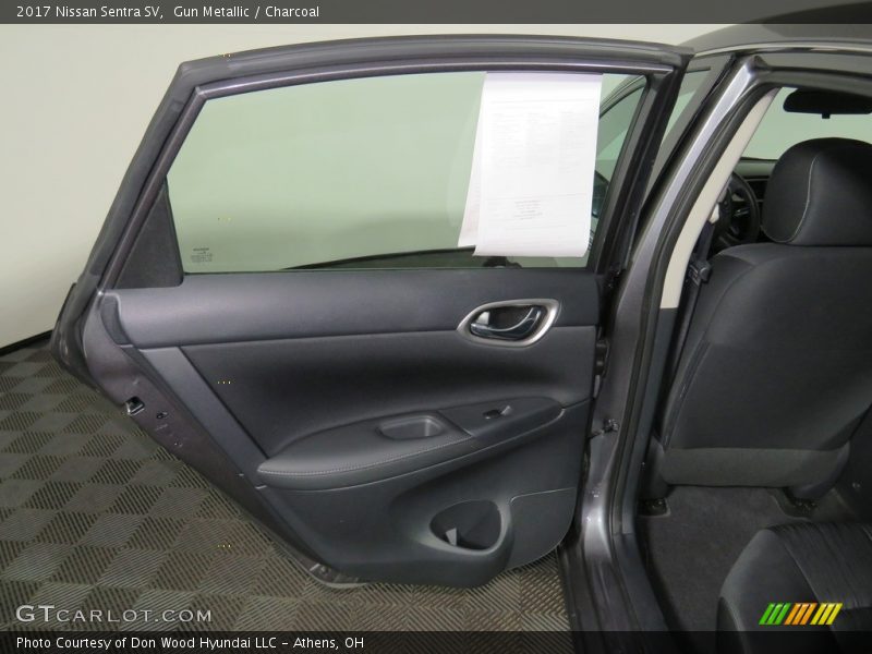 Gun Metallic / Charcoal 2017 Nissan Sentra SV