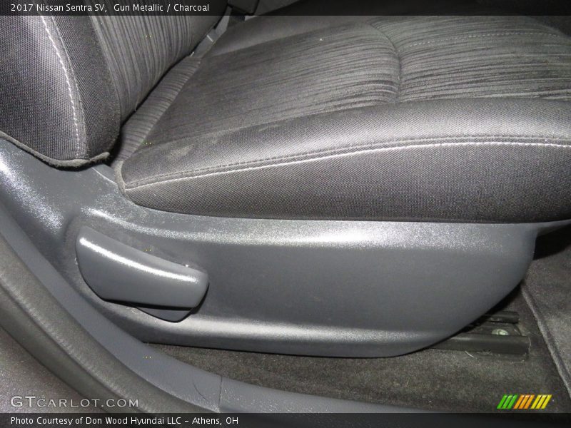Gun Metallic / Charcoal 2017 Nissan Sentra SV