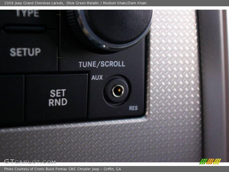 Olive Green Metallic / Medium Khaki/Dark Khaki 2009 Jeep Grand Cherokee Laredo