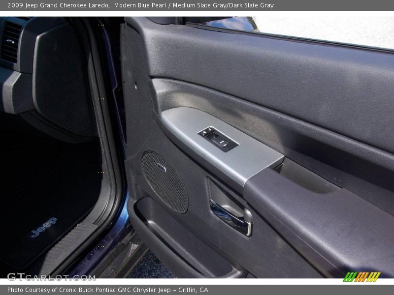 Modern Blue Pearl / Medium Slate Gray/Dark Slate Gray 2009 Jeep Grand Cherokee Laredo