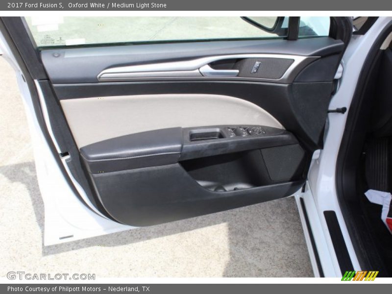 Oxford White / Medium Light Stone 2017 Ford Fusion S