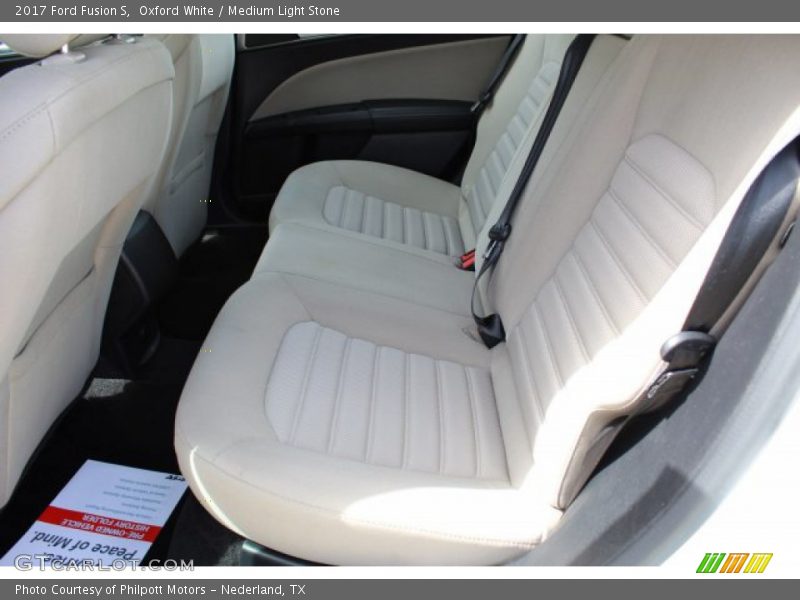 Oxford White / Medium Light Stone 2017 Ford Fusion S